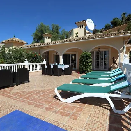 别墅 Delightful 5 Bed In Fuengirola Costa Del Sol 马拉加