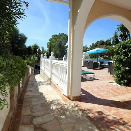 别墅 Delightful 5 Bed In Fuengirola Costa Del Sol 马拉加