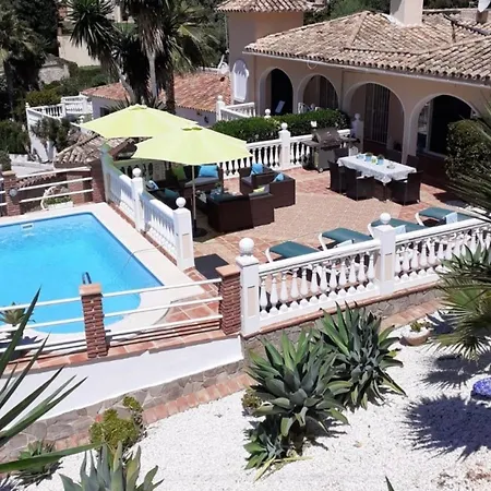 Delightful 5 Bed In Fuengirola Costa Del Sol 别墅