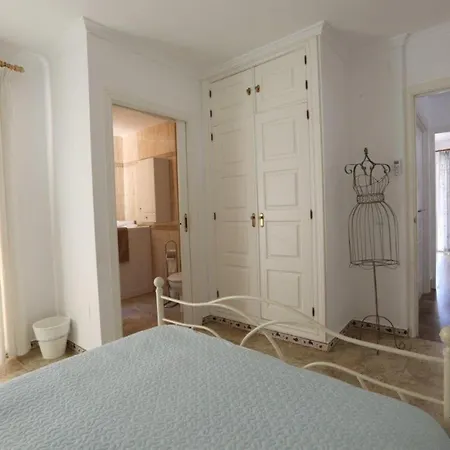 Delightful 5 Bed In Fuengirola Costa Del Sol 别墅 马拉加