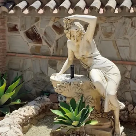 Delightful 5 Bed In Fuengirola Costa Del Sol 别墅 *