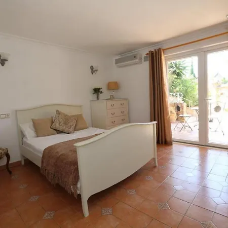 Delightful 5 Bed In Fuengirola Costa Del Sol ヴィラ