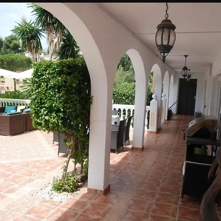 Delightful 5 Bed In Fuengirola Costa Del Sol * 马拉加